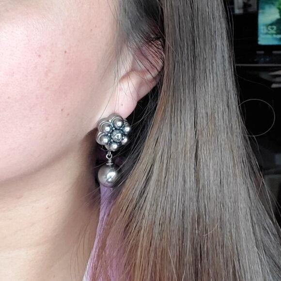 CHANEL Dark Grey CC Pearl Stud Earrings - Picture 11 of 11